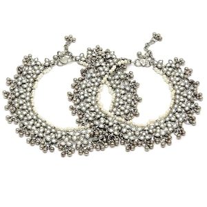 Karatcart Oxidised Silver Floral Kundan Anklet for Women